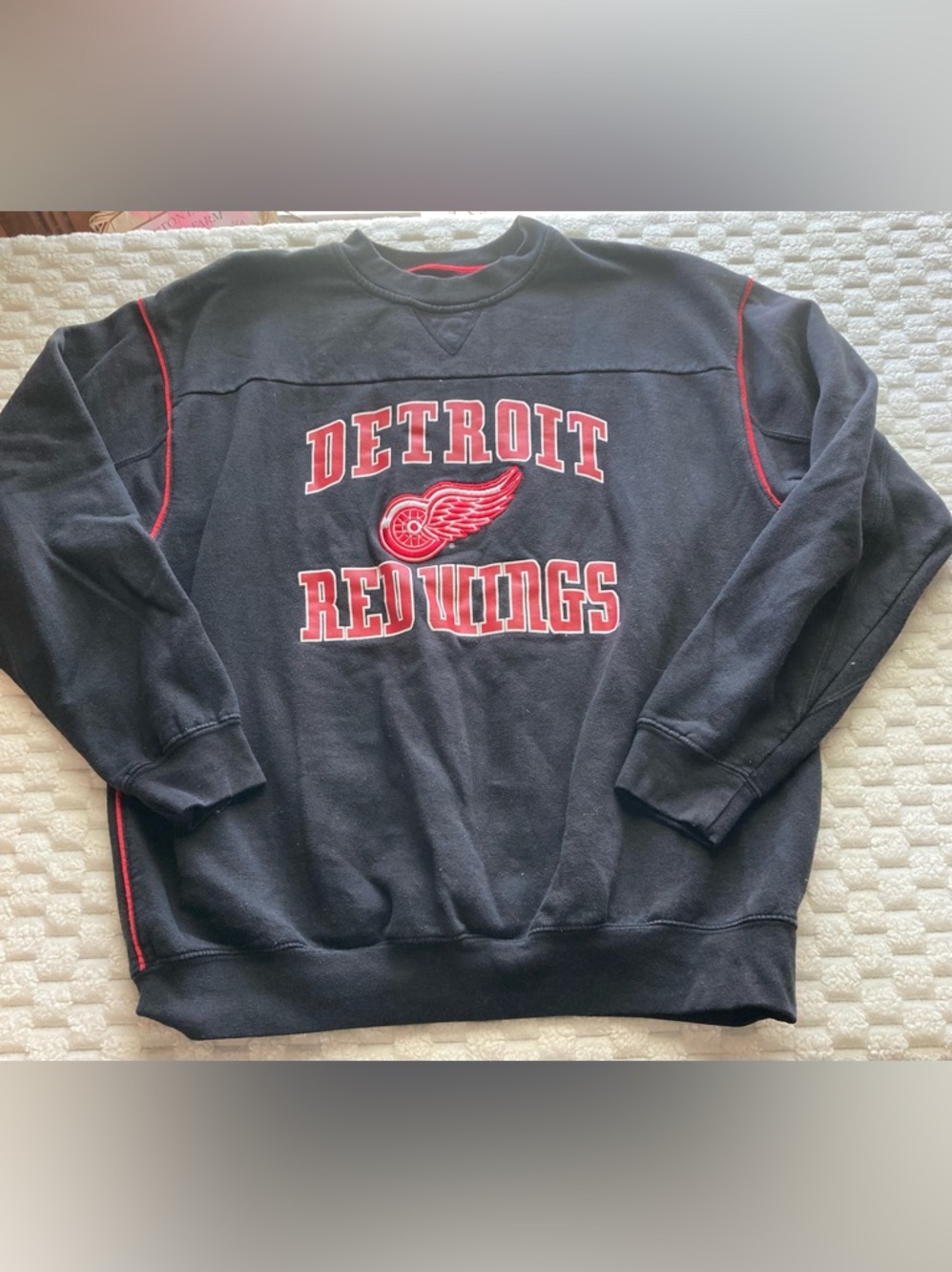 Detroit Red Wings Black Crewneck Sweatshirt